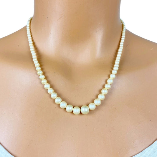 vintage MARVELLA single 17" strand of faux PEARLS necklace costume jewelry