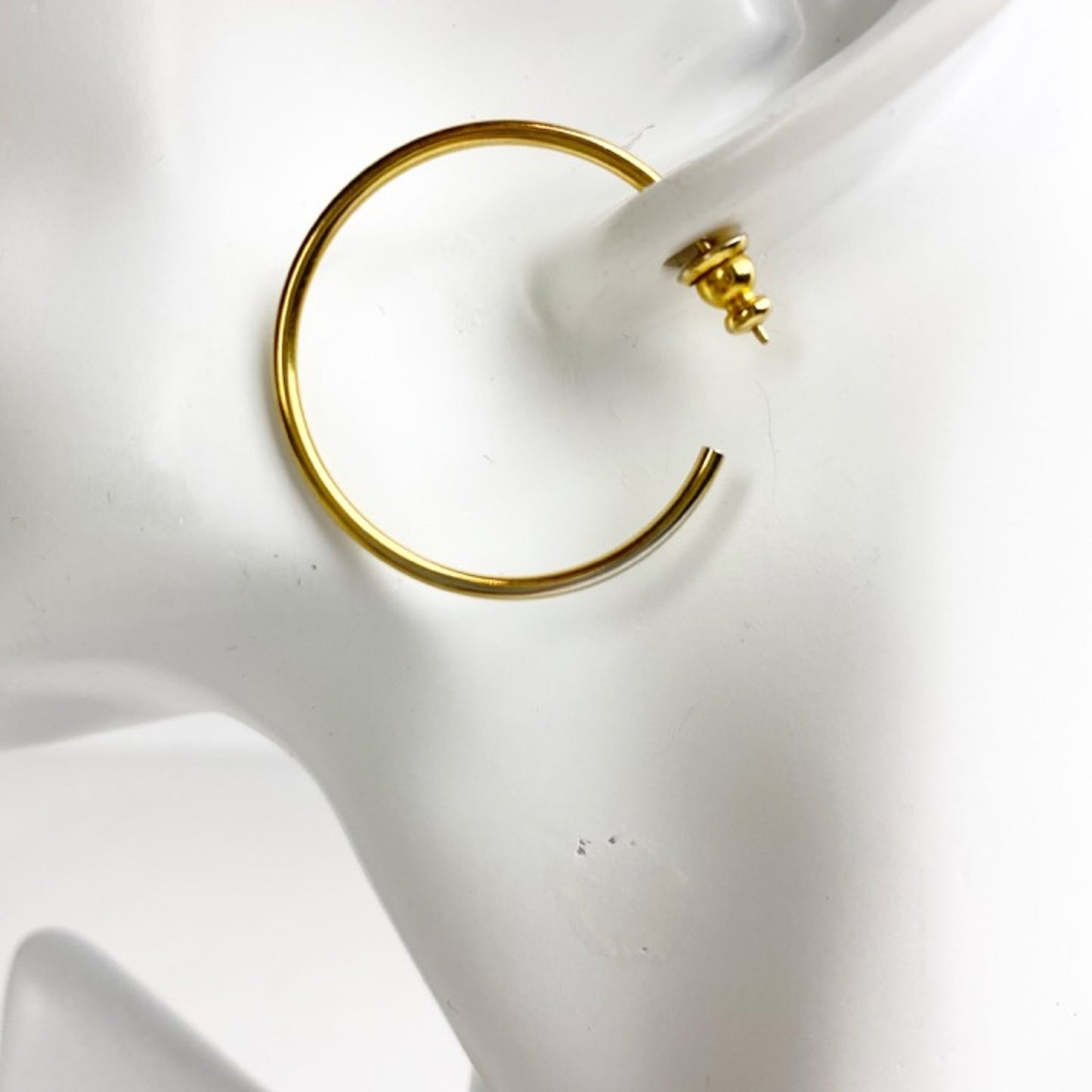 vintage Napier gold hoop EARRINGS medium size 1.25" diameter jewelry