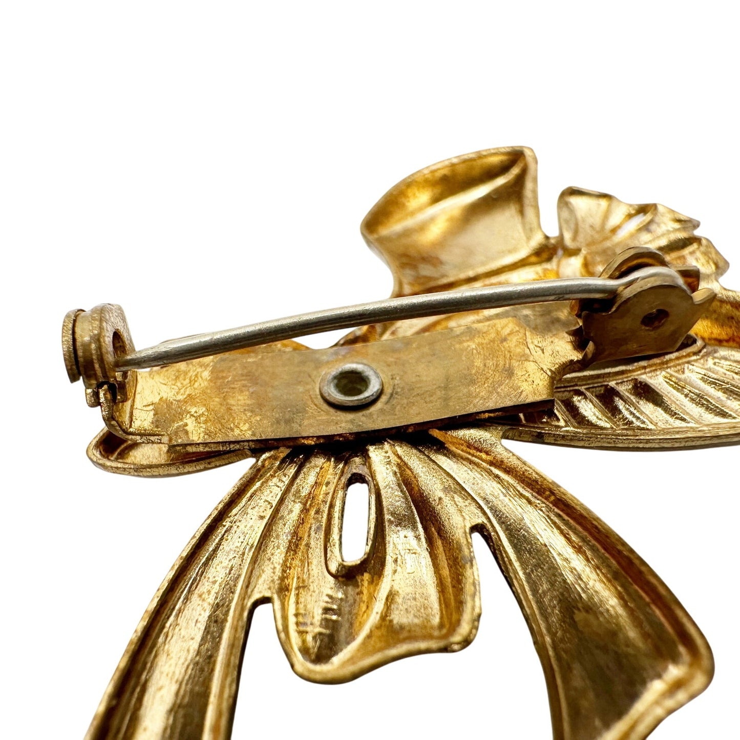 vintage gold tone metal bow BROOCH jewelry pin